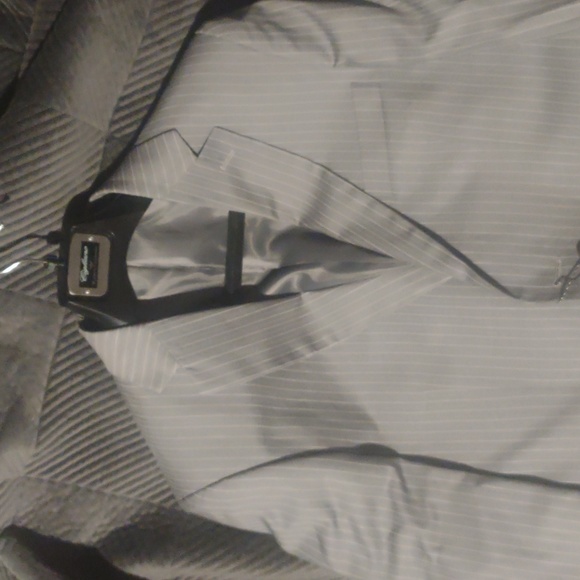 Men silver pin stripe blazer - Picture 2 of 6